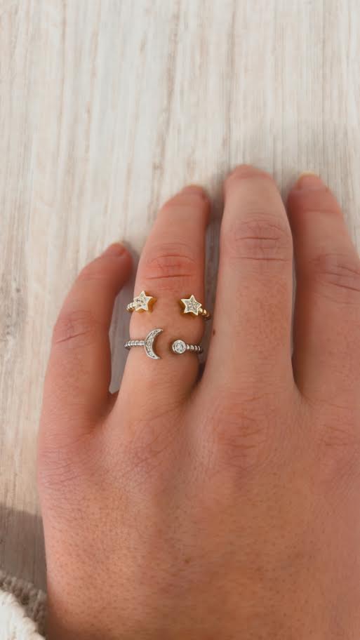 Droplet Wire Cuff Ring in Gold Pave Star