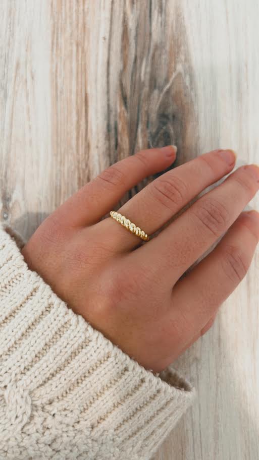 It Fits - "Croissant" Twist Ring in Gold