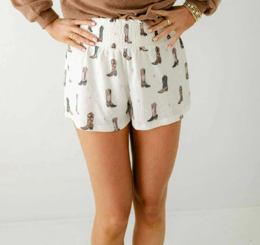 Dawn Boots Shorts- Bone