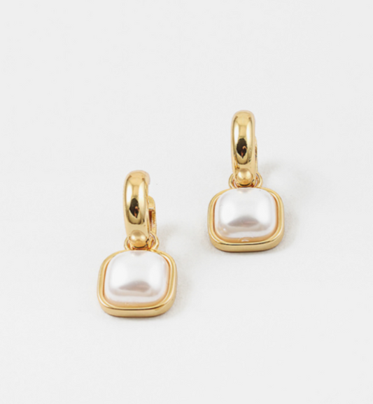 Gold Pearl Dangle Earring